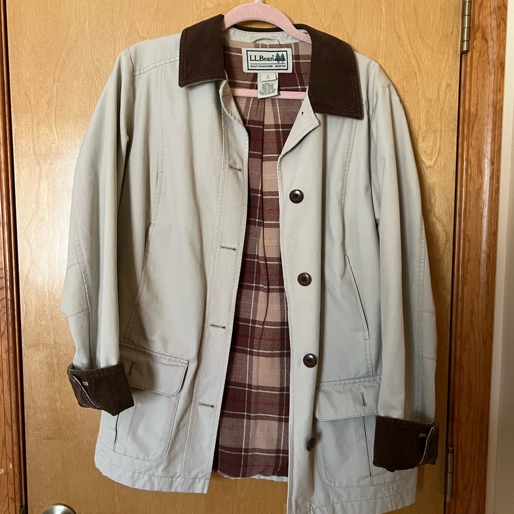 L.L. Bean Cream and Brown Lightweight Jacket with Plaid Lining